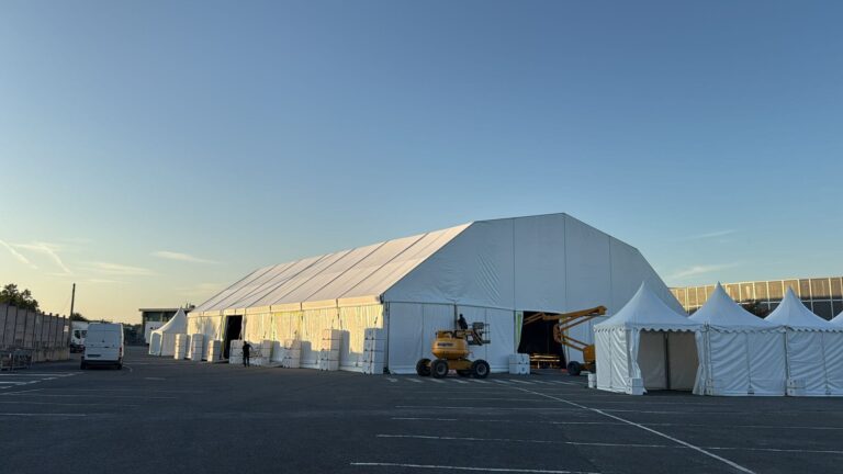 Collet OCN Events Chapiteaux Lourdel ATF Location LBC Location Les Toiles Barlin Loc Tentes stretch Tentes Celeste OCN Valérie Lourdel Frédéric Lourdel Nicolas Lourdel Structre Spectacle Evenement Mariage Concert